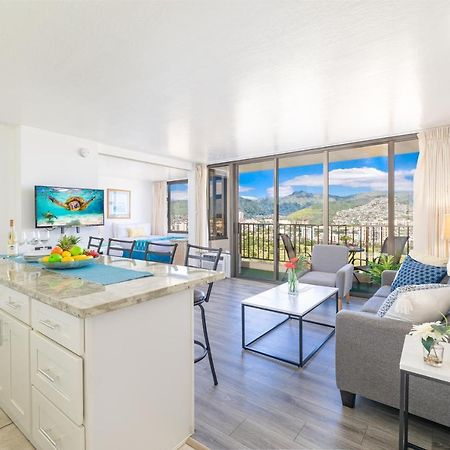 Waikiki Escapade Mountain Views Condo, Steps To Beach With Parking Perk 호놀룰루 외부 사진