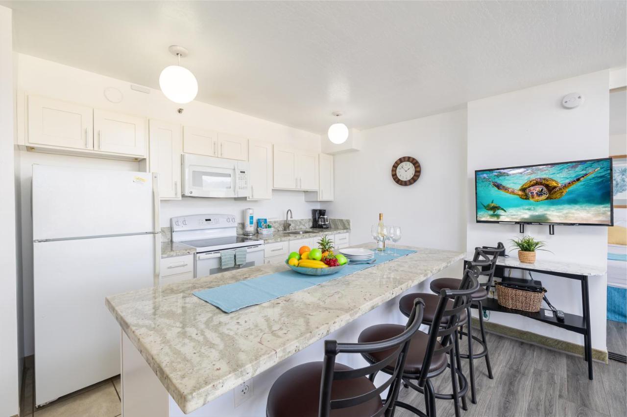 Waikiki Escapade Mountain Views Condo, Steps To Beach With Parking Perk 호놀룰루 외부 사진