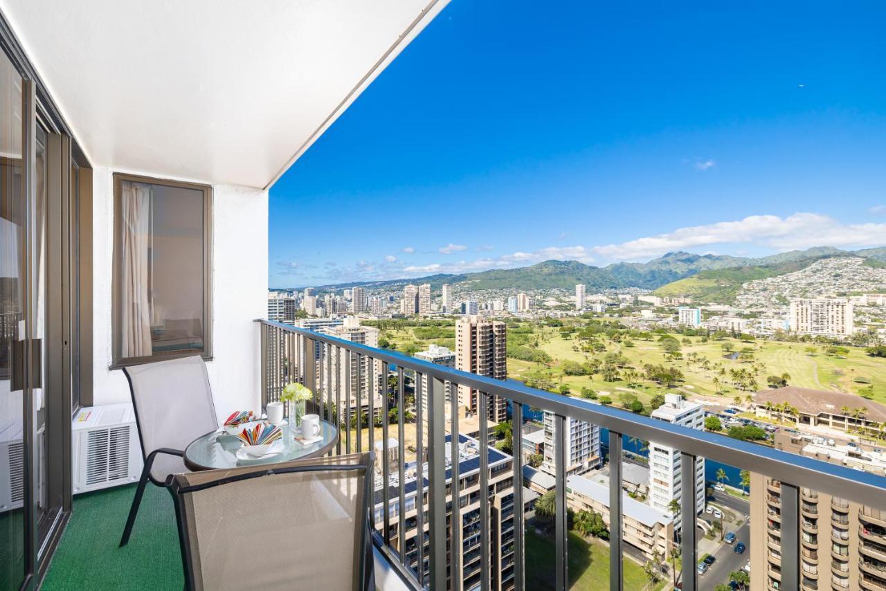 Waikiki Escapade Mountain Views Condo, Steps To Beach With Parking Perk 호놀룰루 외부 사진