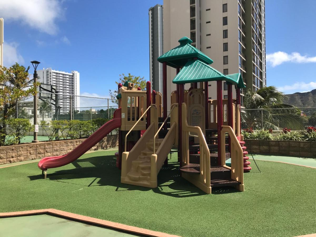 Waikiki Escapade Mountain Views Condo, Steps To Beach With Parking Perk 호놀룰루 외부 사진