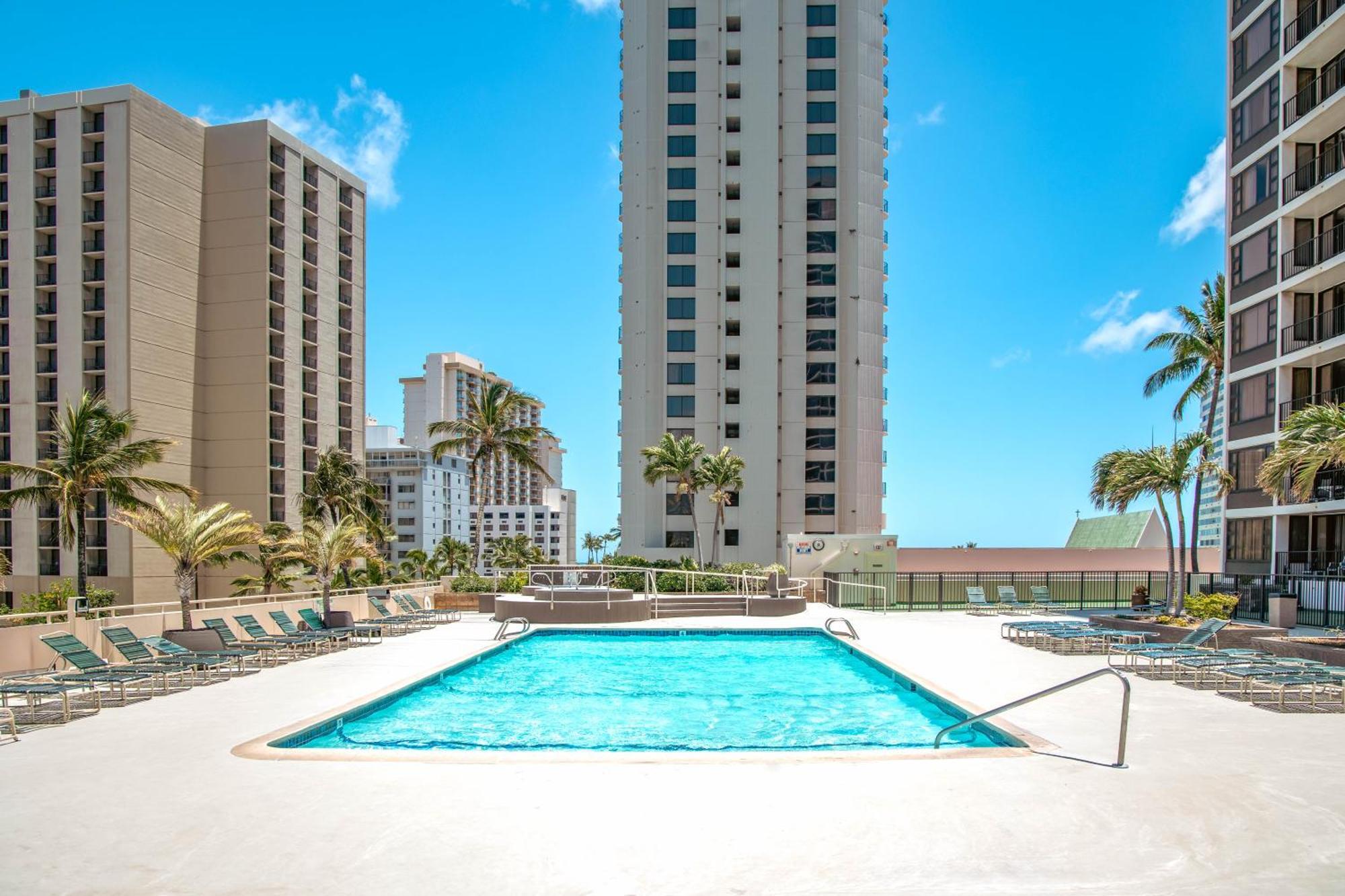 Waikiki Escapade Mountain Views Condo, Steps To Beach With Parking Perk 호놀룰루 외부 사진