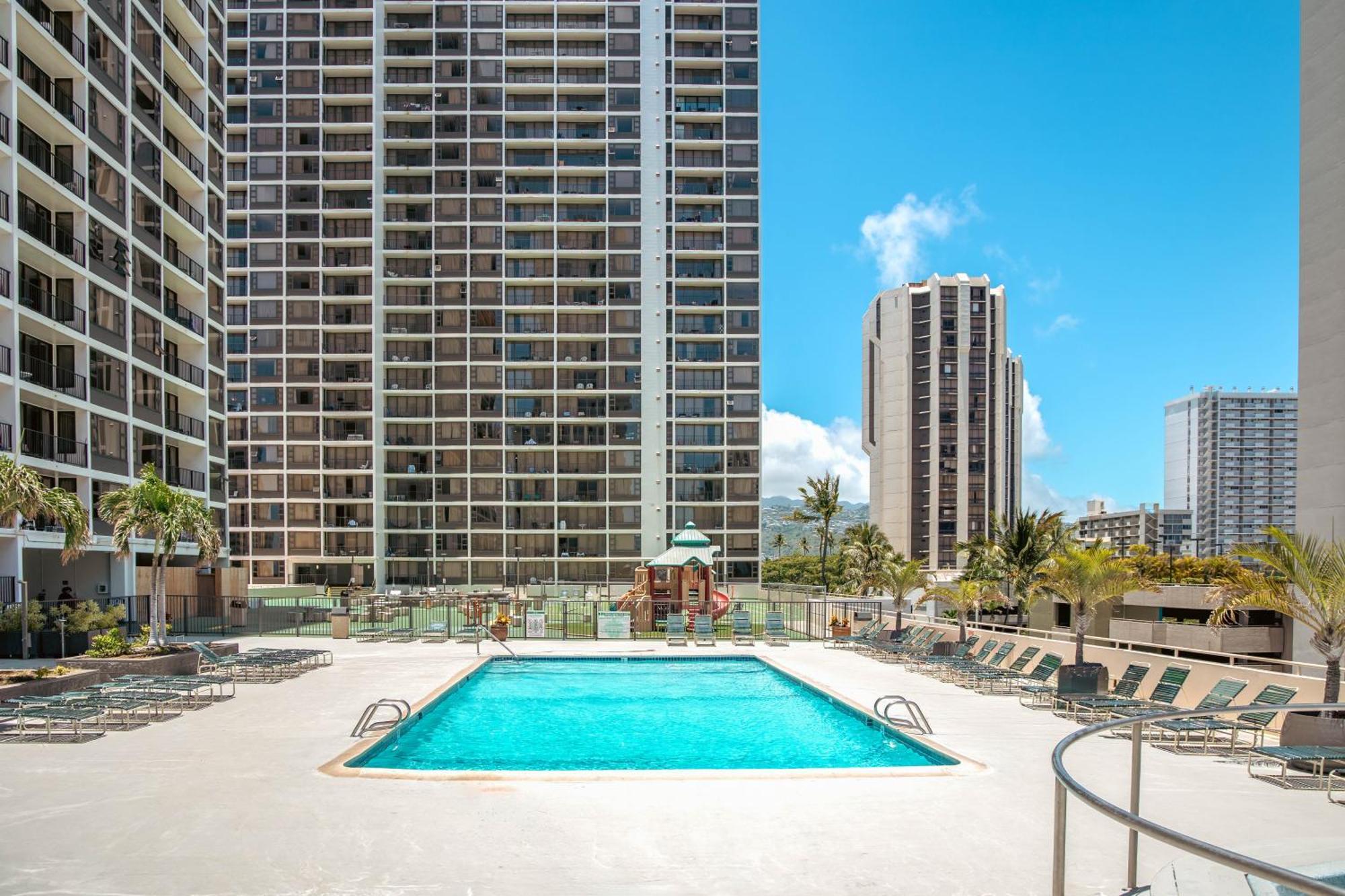 Waikiki Escapade Mountain Views Condo, Steps To Beach With Parking Perk 호놀룰루 외부 사진